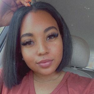 Meet your Posher, Janay